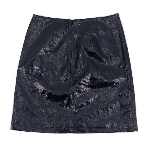 Y2k black vinyl mini skirt 2000s vintage - Picture 2 of 5